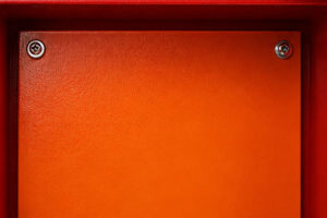 BACKPLATE BESI BACKPLATE BESI